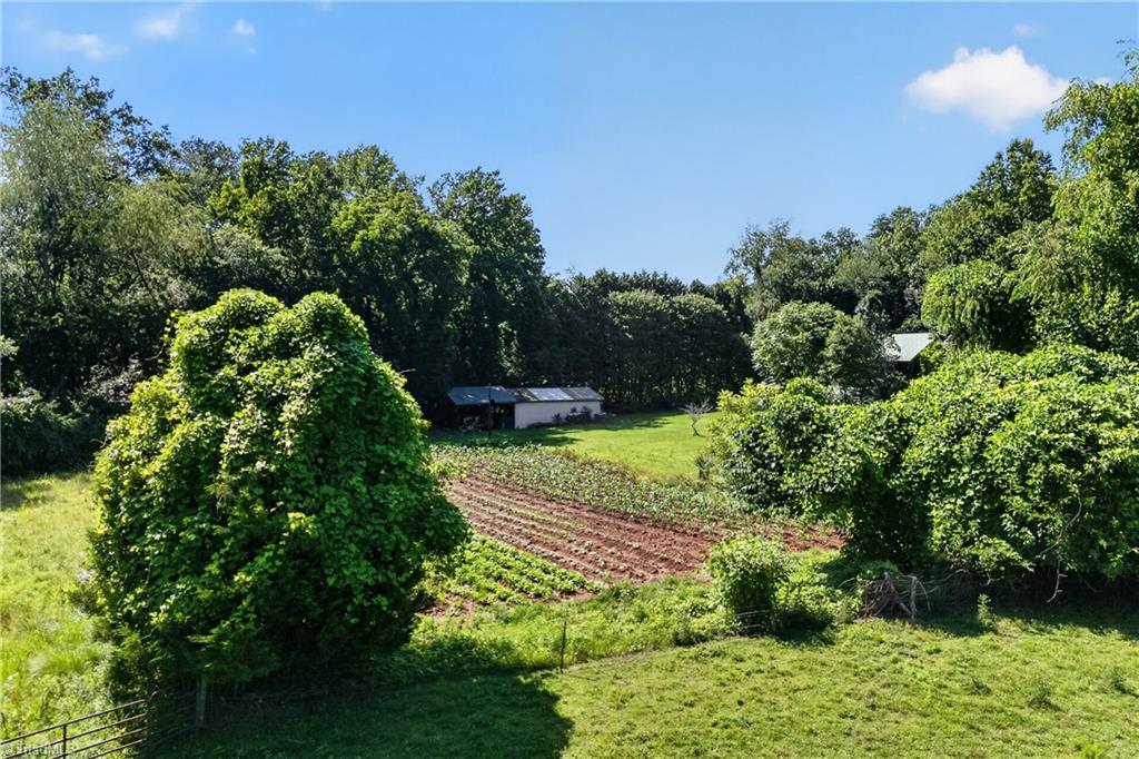 138 Eagle Valley Trail Property Photo 32