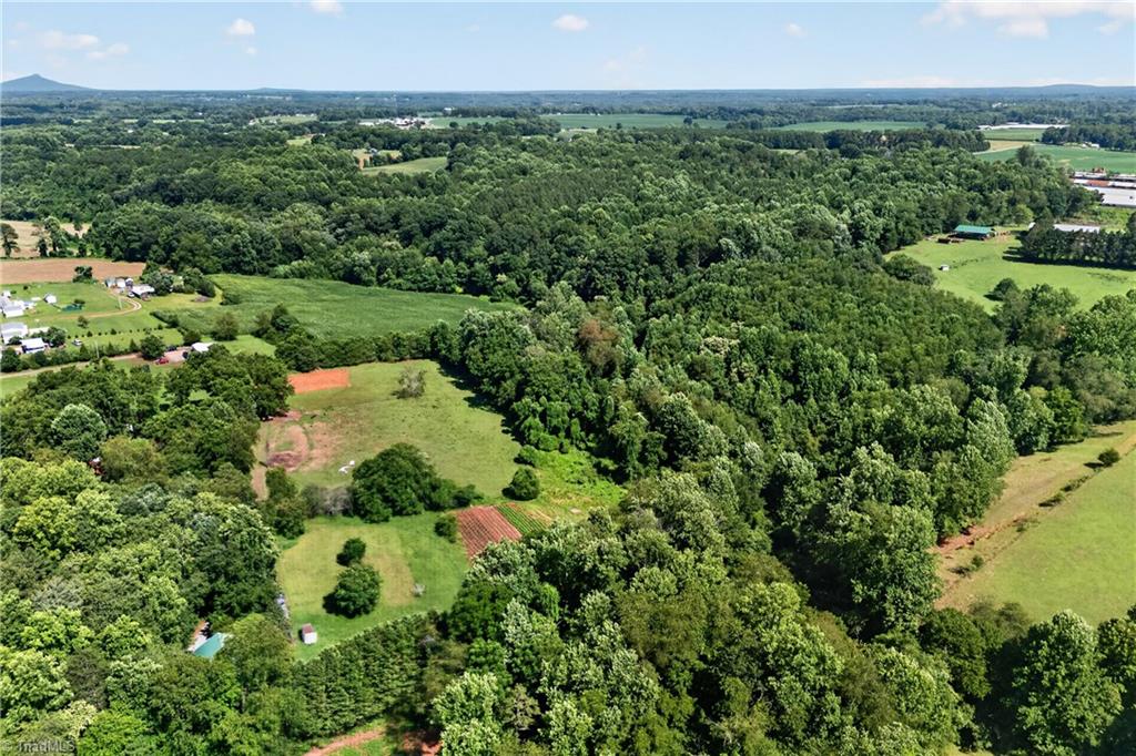 138 Eagle Valley Trail Property Photo 37