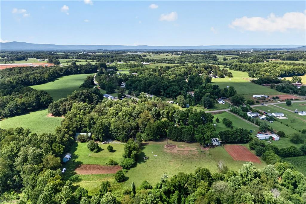 138 Eagle Valley Trail Property Photo 45