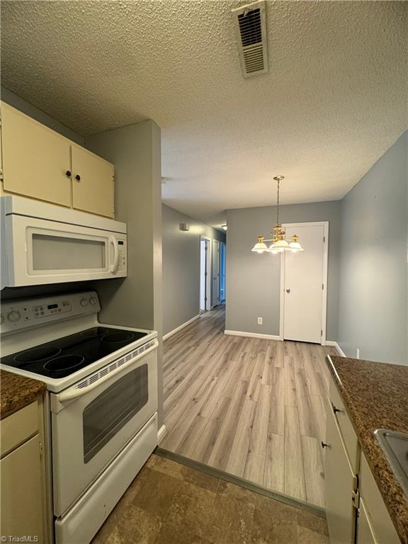 5661 Hornaday Road # H Property Photo 11