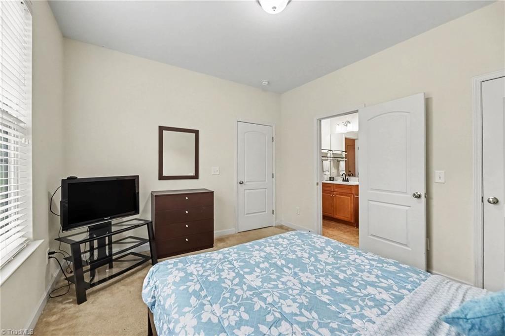 240 Water Mill Road Property Photo 17