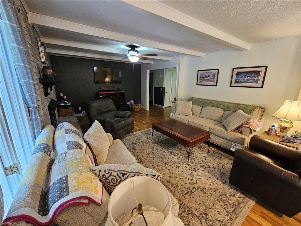 137 Forest Lane Property Photo 3