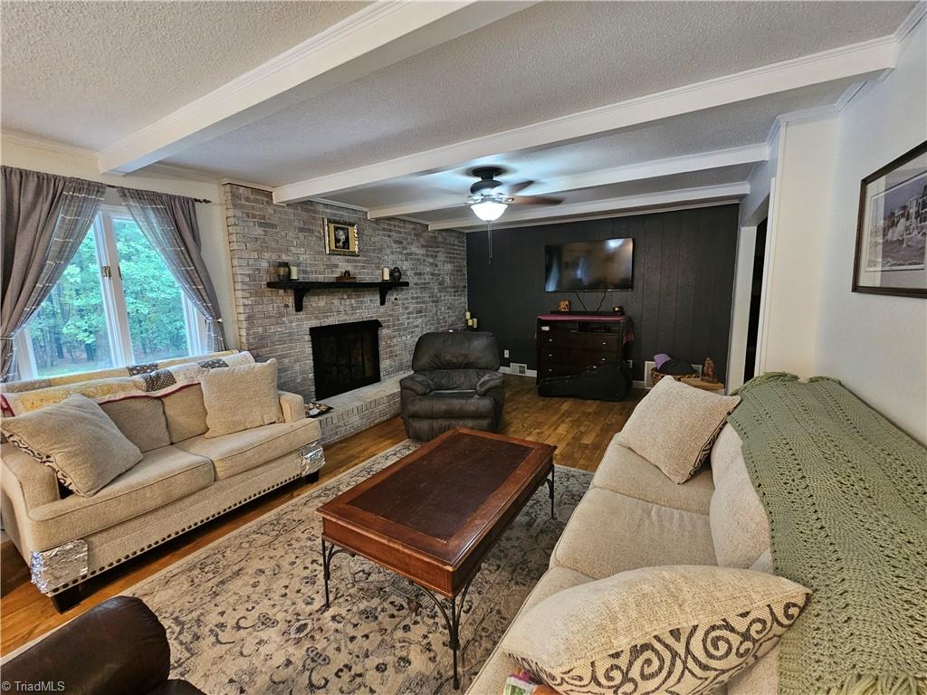 137 Forest Lane Property Photo 4