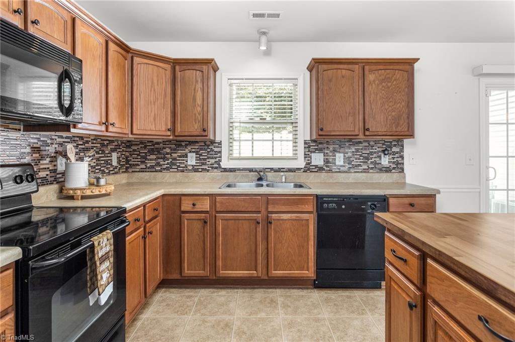 3869 Hickswood Creek Drive Property Photo 13
