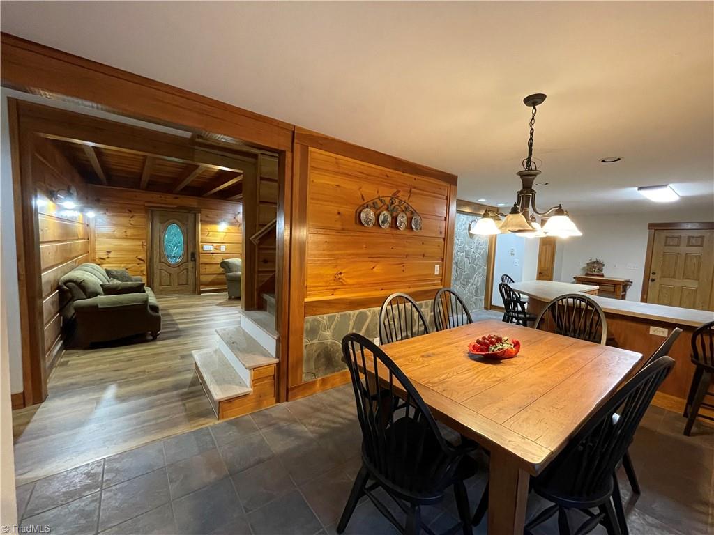 2180 Davis Road Property Photo 5