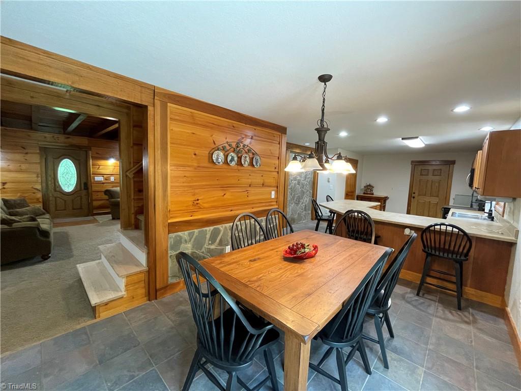 2180 Davis Road Property Photo 6