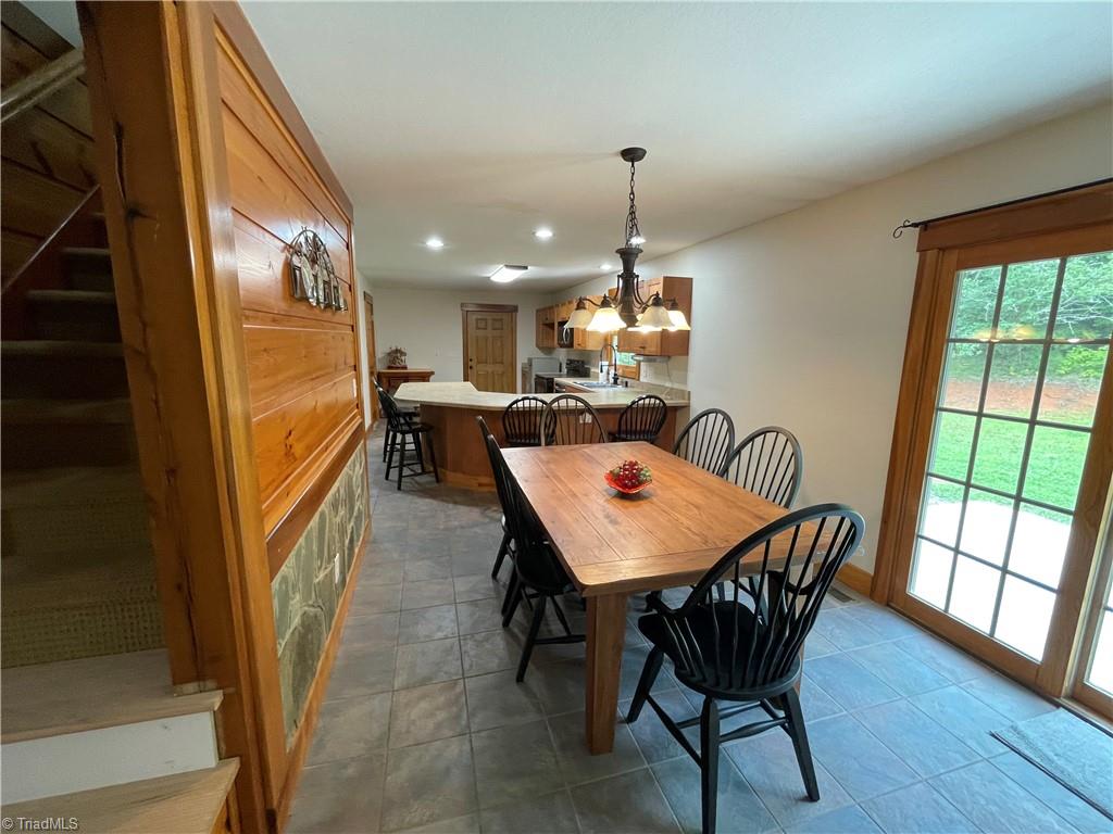 2180 Davis Road Property Photo 7