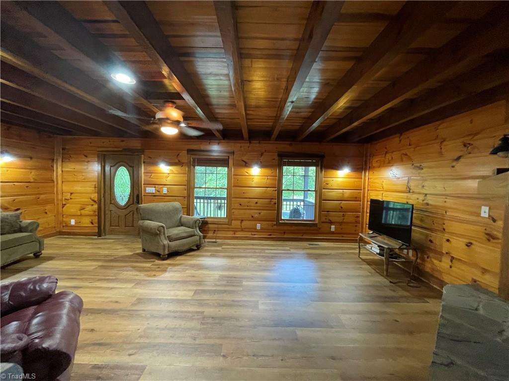 2180 Davis Road Property Photo 9