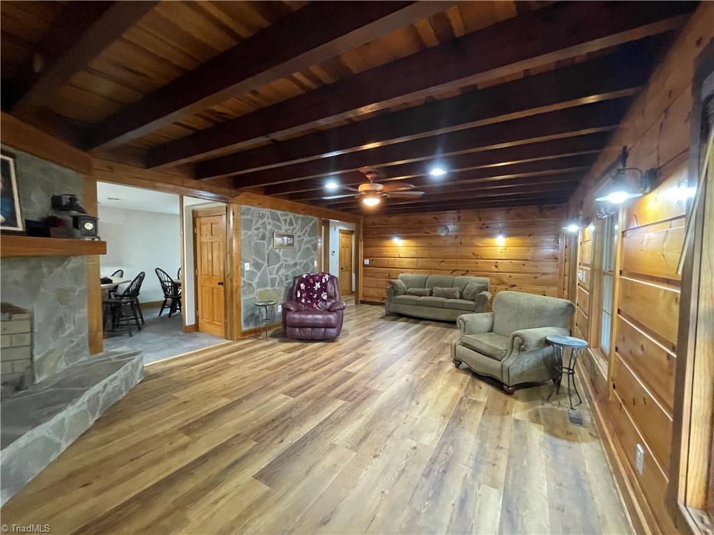 2180 Davis Road Property Photo 11