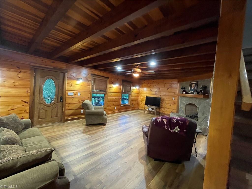 2180 Davis Road Property Photo 12