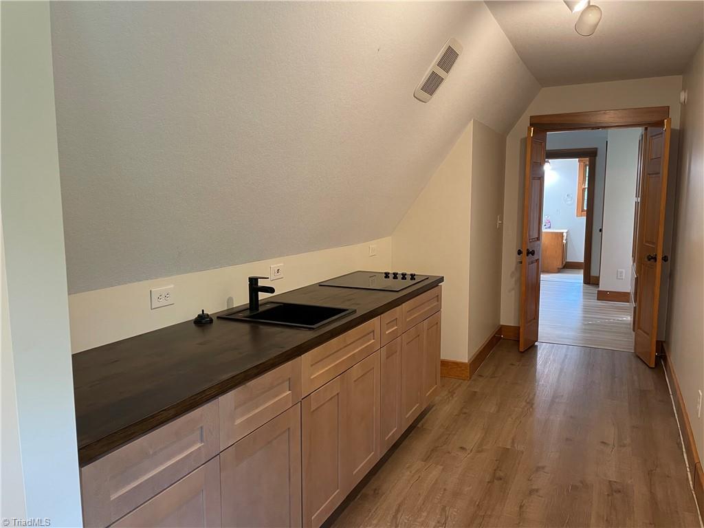 2180 Davis Road Property Photo 33