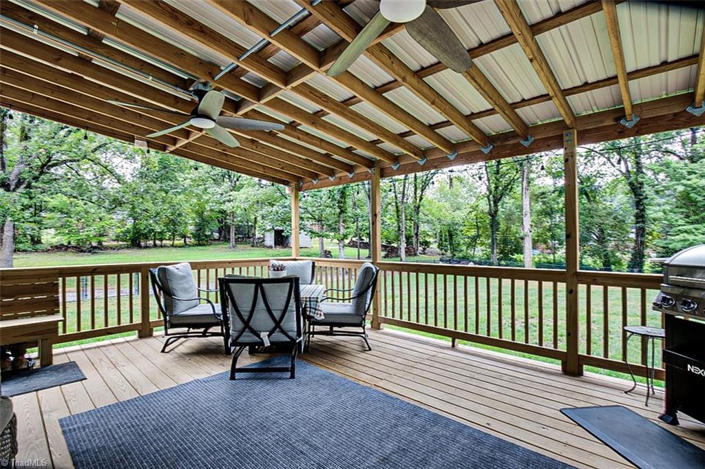 592 Morton Avenue Property Photo 34