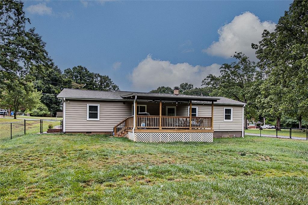 592 Morton Avenue Property Photo 38