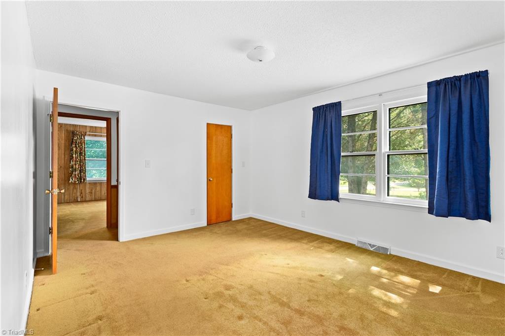 141 Pinelawn Drive Property Photo 14