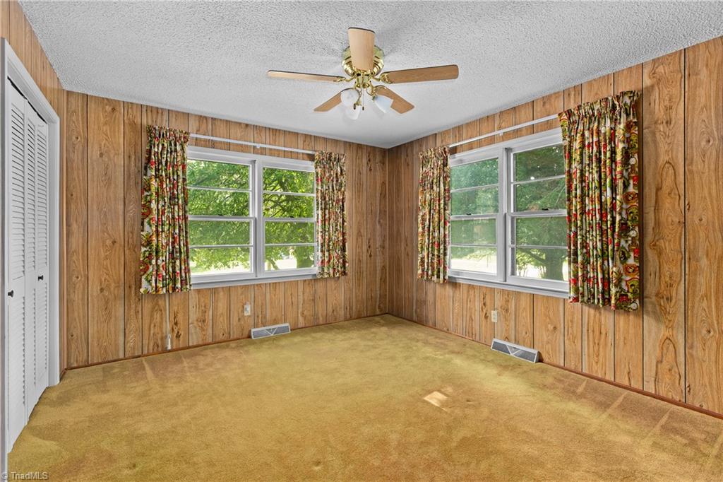 141 Pinelawn Drive Property Photo 17
