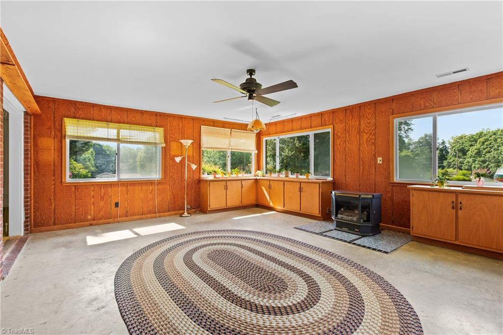 141 Pinelawn Drive Property Photo 20