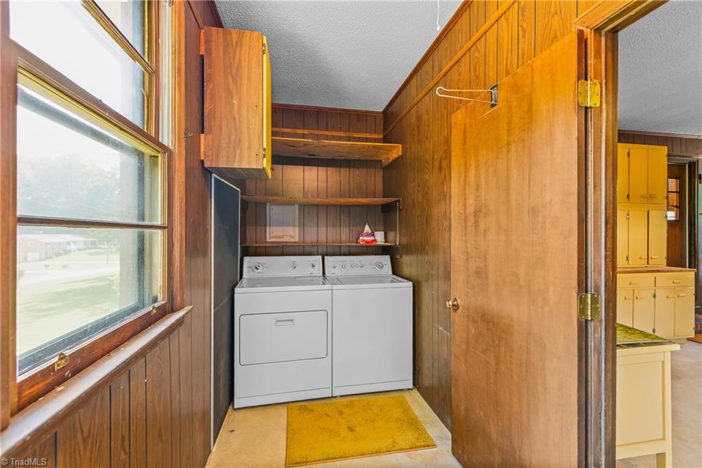 141 Pinelawn Drive Property Photo 25