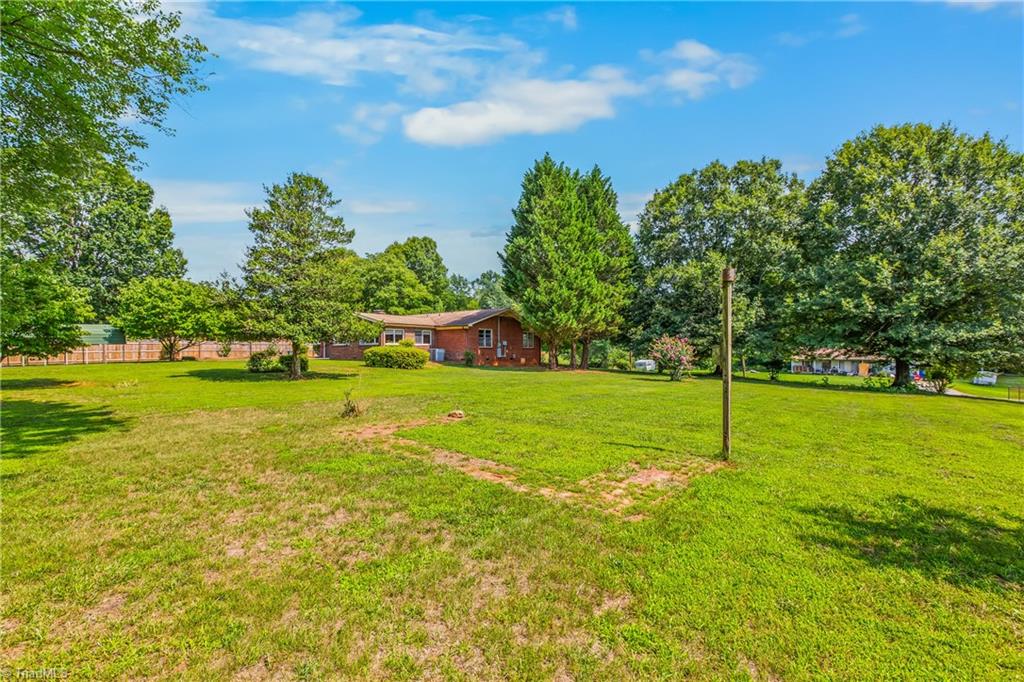141 Pinelawn Drive Property Photo 32