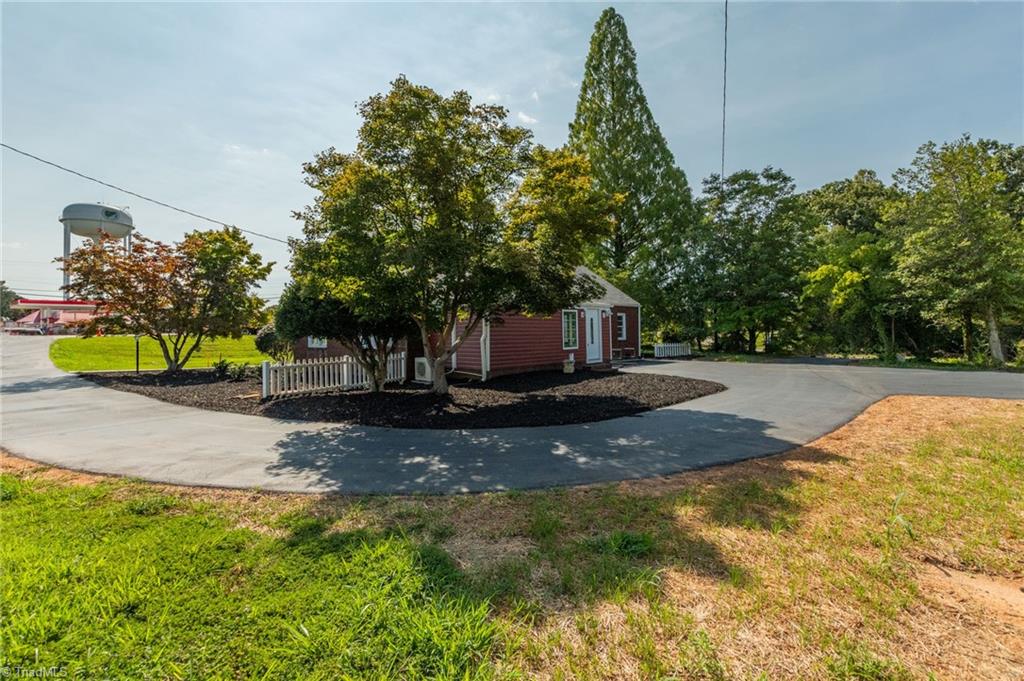 1716 Us Highway 220 Property Photo 3