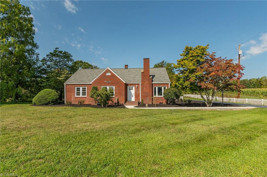 1716 Us Highway 220 Property Photo 6