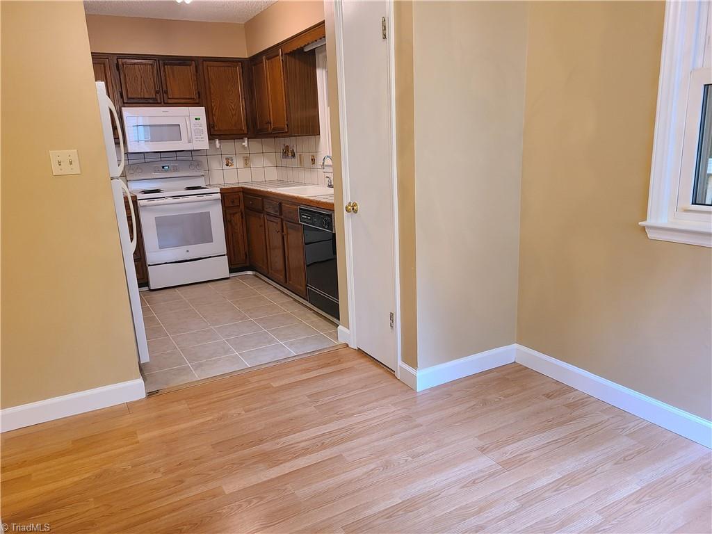 5516 Oak Summit Court Property Photo 6