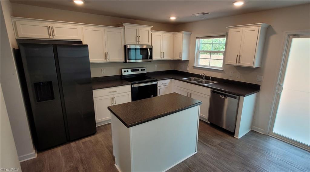 4712 Black Forest Drive Property Photo 2