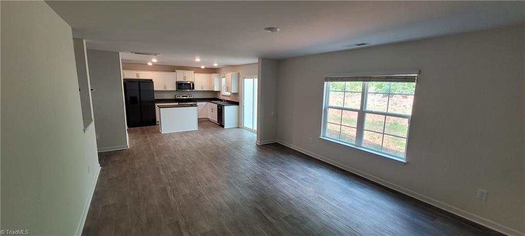 4712 Black Forest Drive Property Photo 6