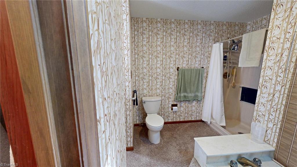 689 Barker Road Property Photo 20