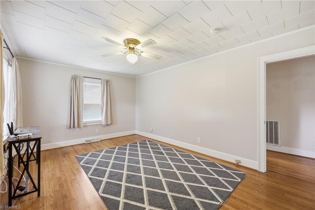 404 Glen Raven Road Property Photo 5