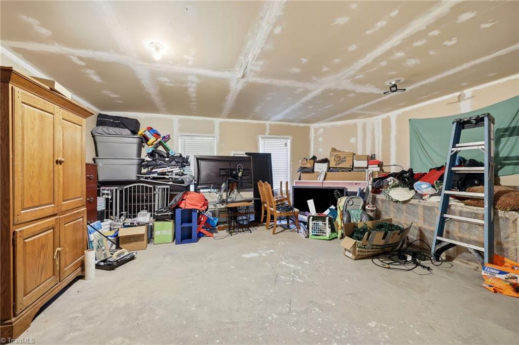 6951 Rangecrest Road Property Photo 21