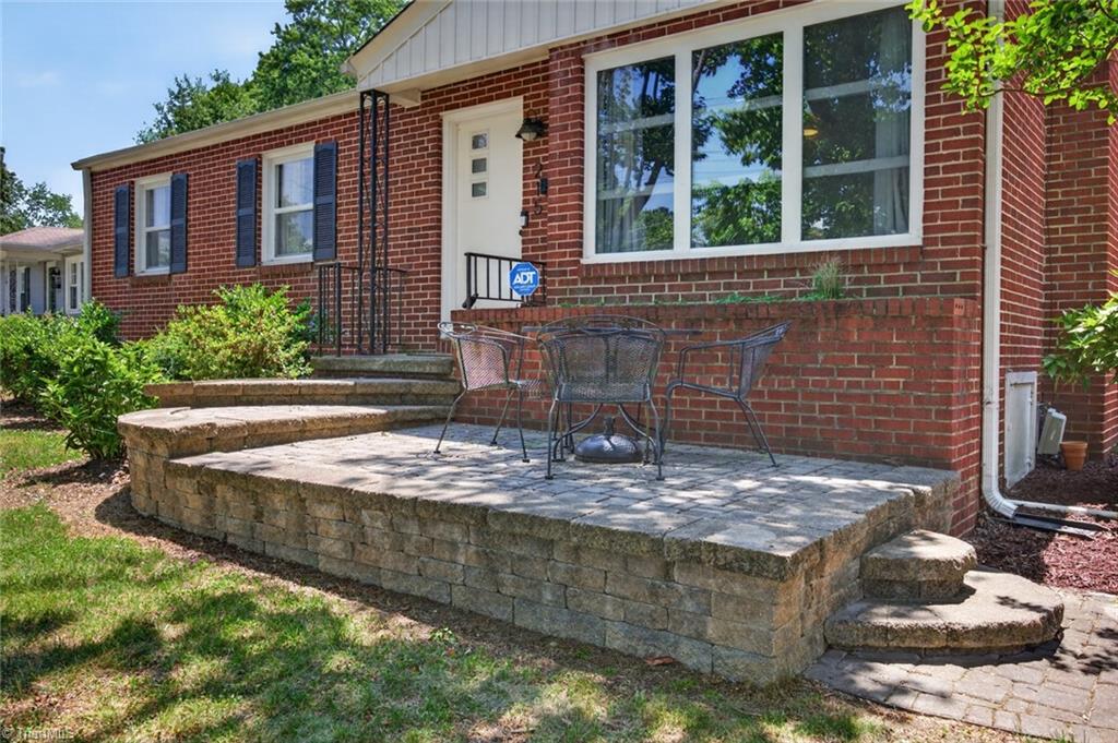 215 S Lindell Road Property Photo 8