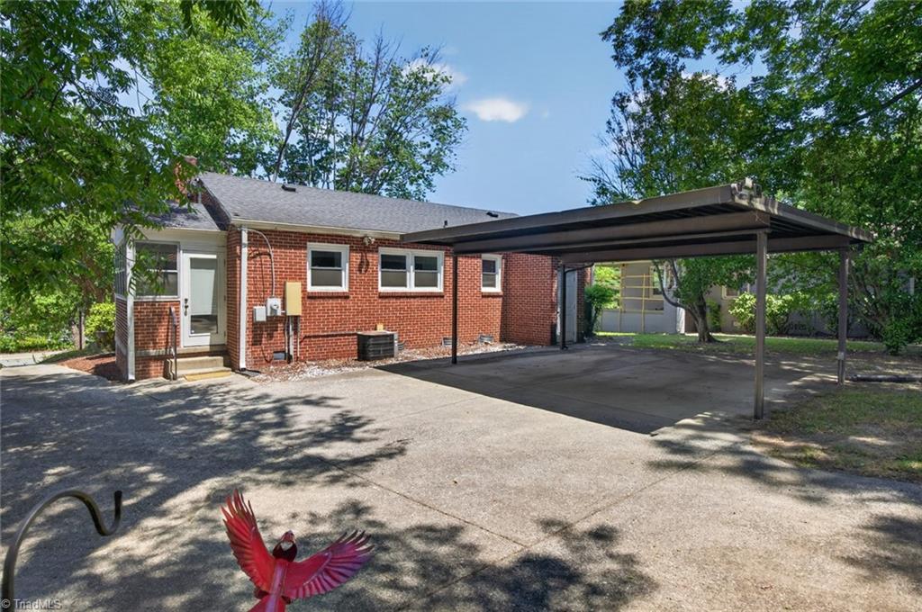 215 S Lindell Road Property Photo 31