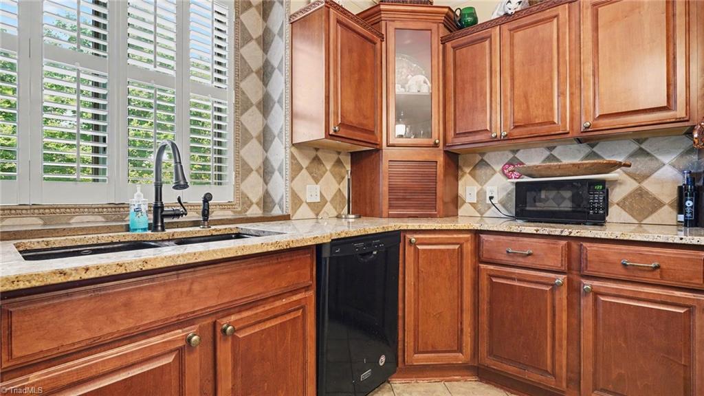 1420 Thayer Drive Property Photo 10
