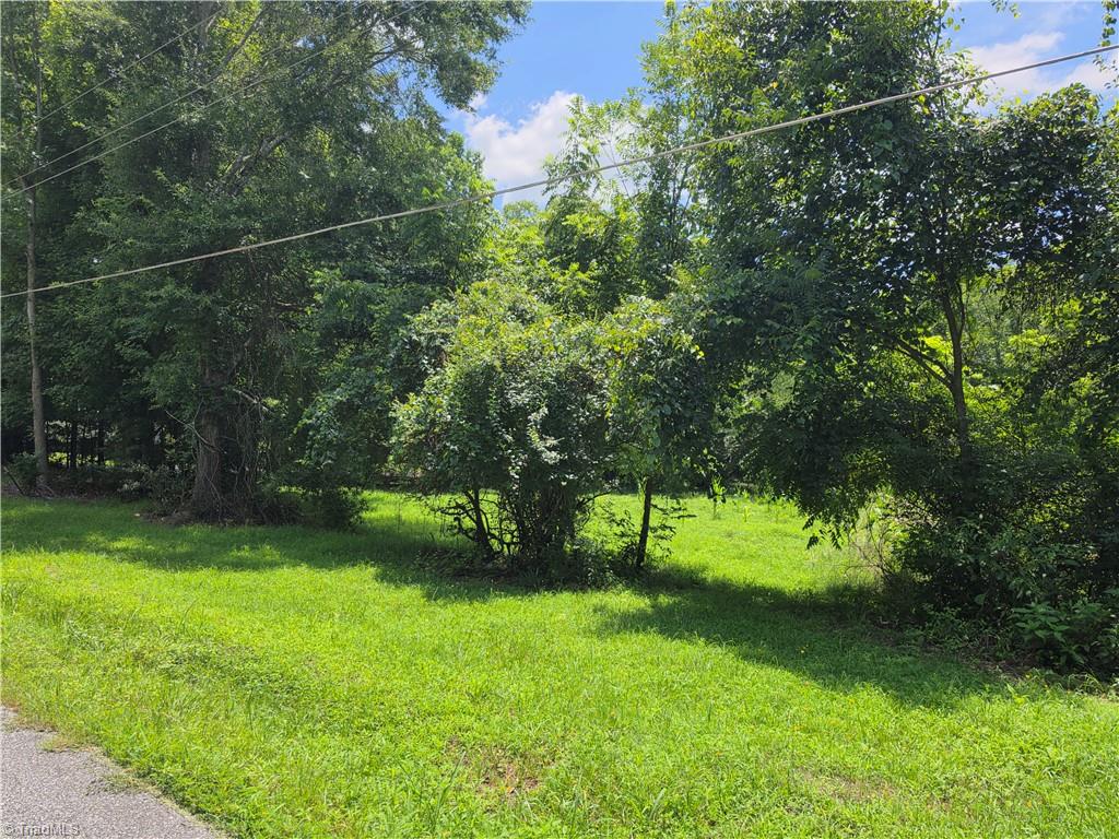 417 Coe Avenue Property Photo 3