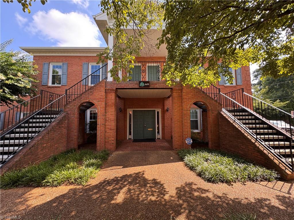 2990 Bethesda Place # D Property Photo 1