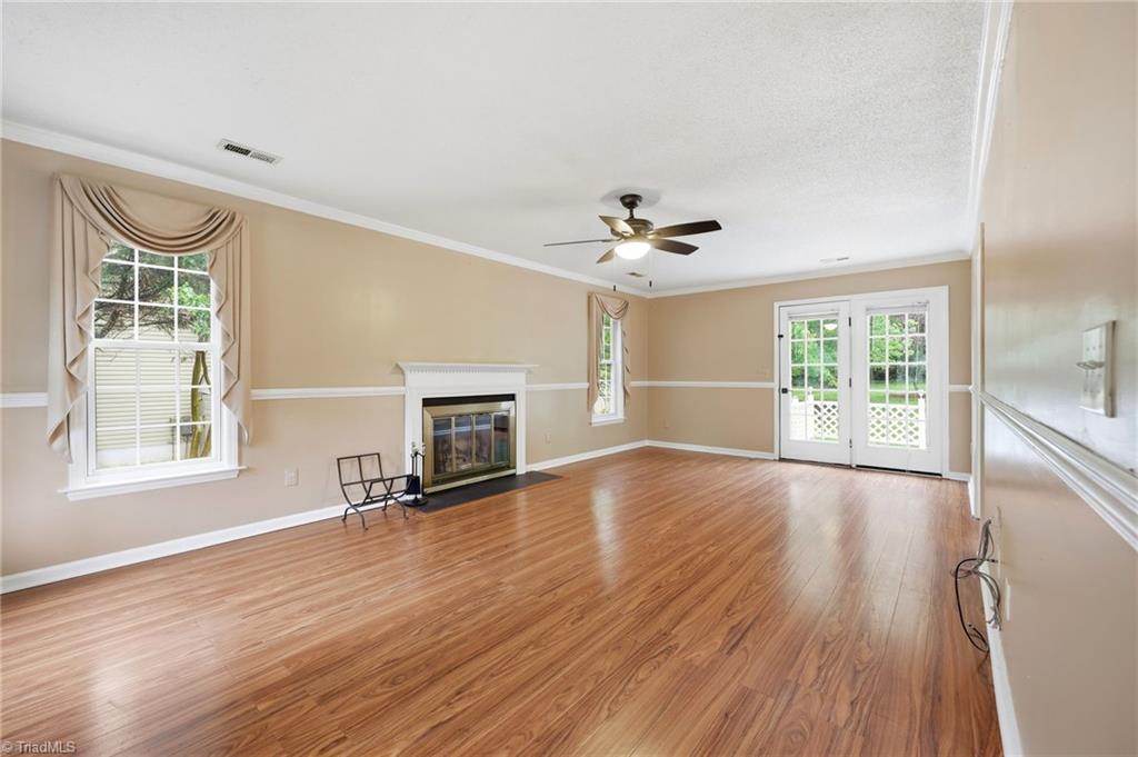 113 Culler Way Property Photo 3