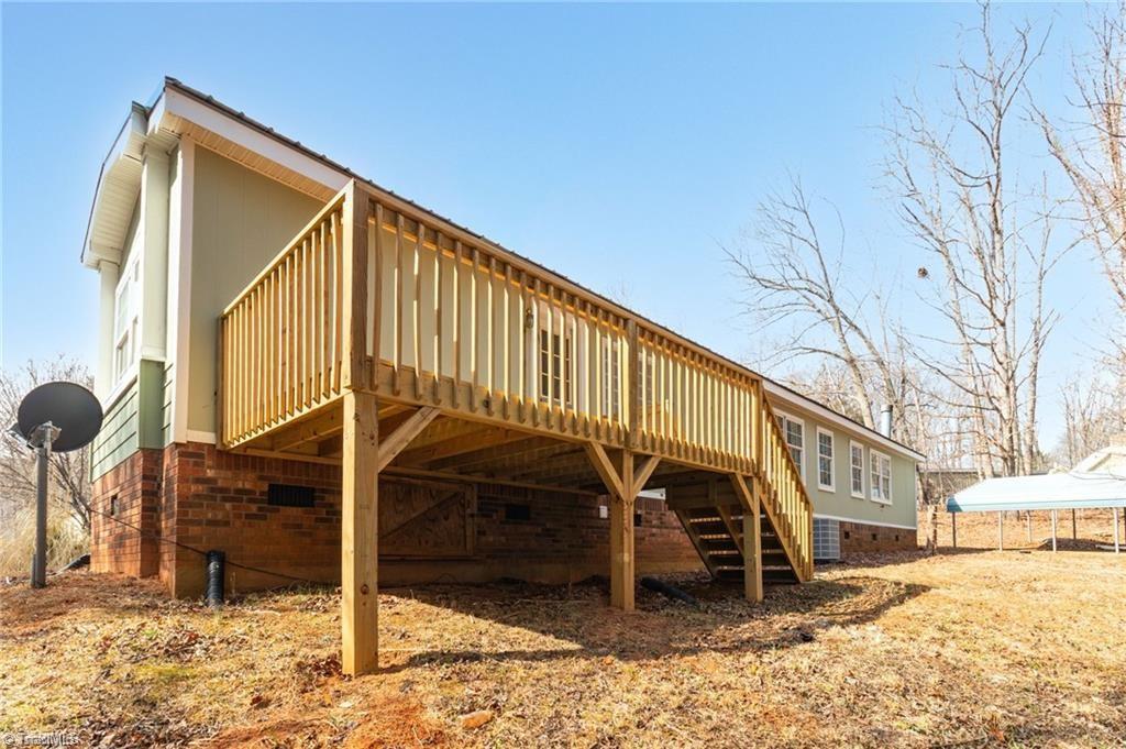 1085 Brookview Lane Property Photo 3