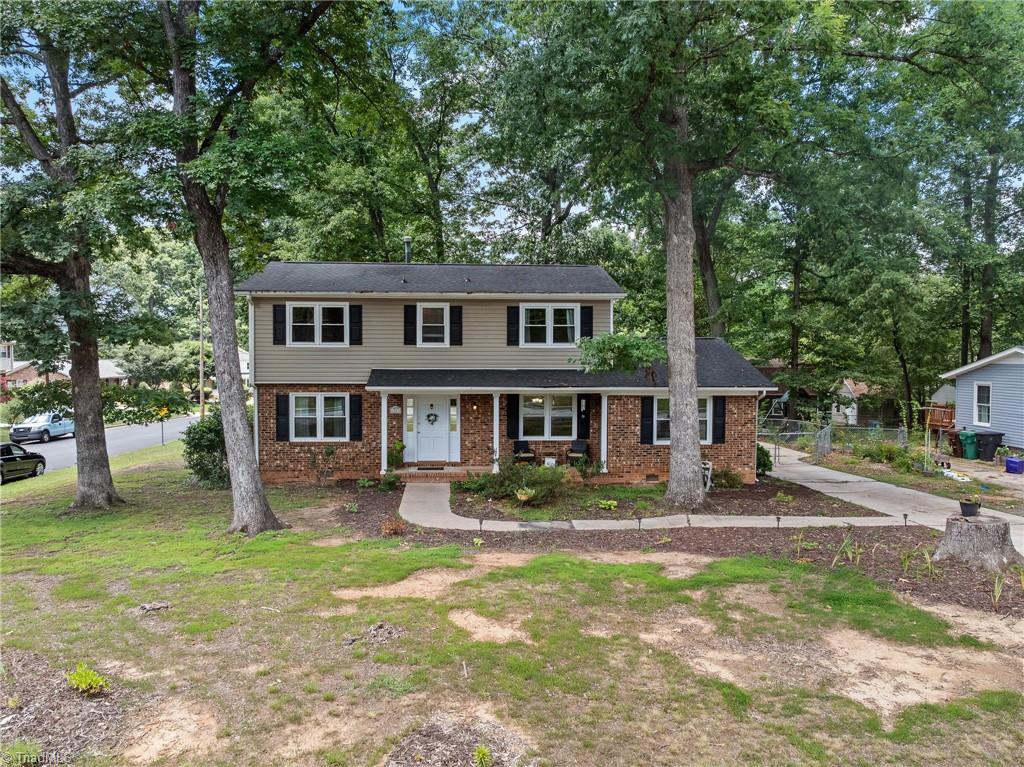 1001 Oakview Road Property Photo 2