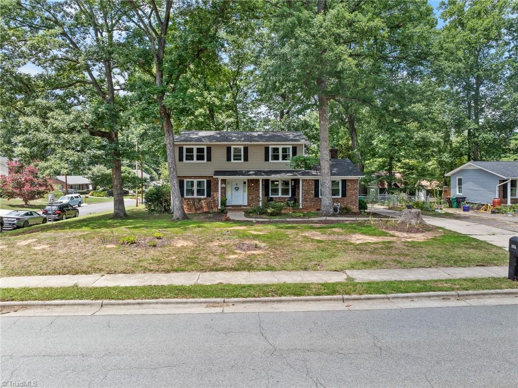 1001 Oakview Road Property Photo 3