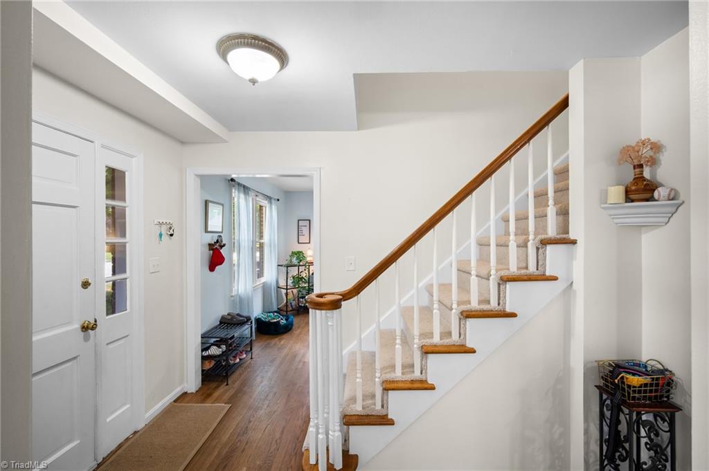 1001 Oakview Road Property Photo 12