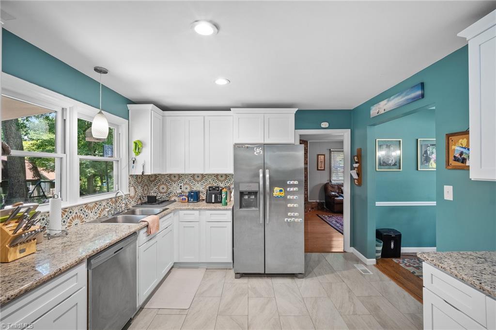 1001 Oakview Road Property Photo 19