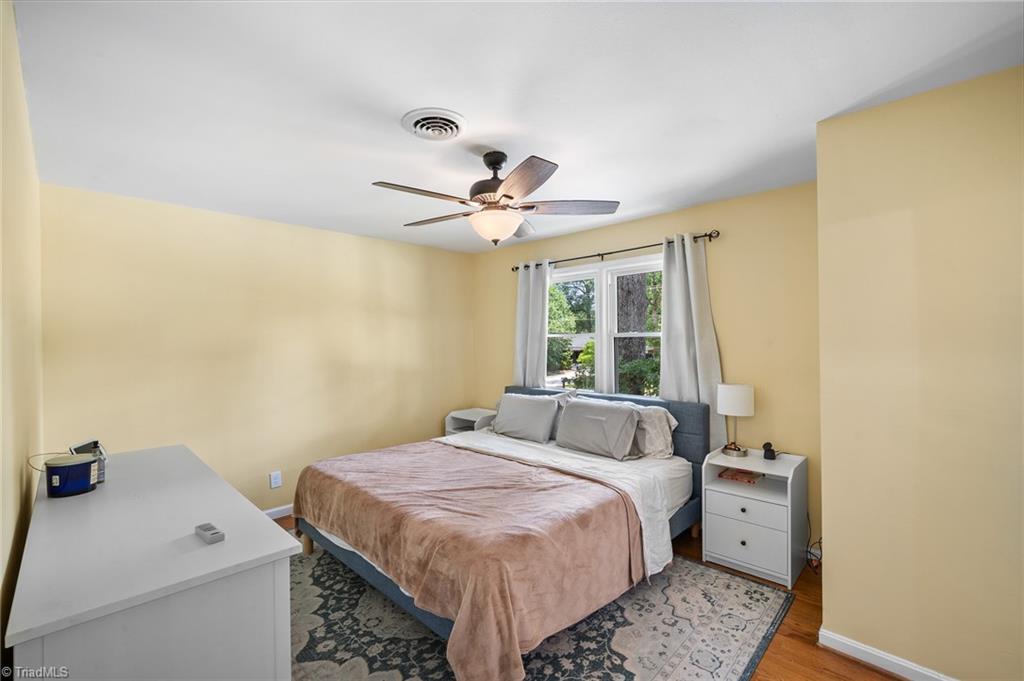 1001 Oakview Road Property Photo 26