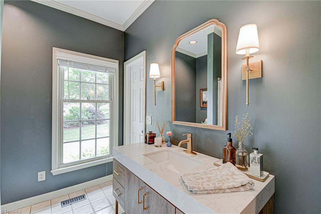 925 Ashley Glen Drive Property Photo 22