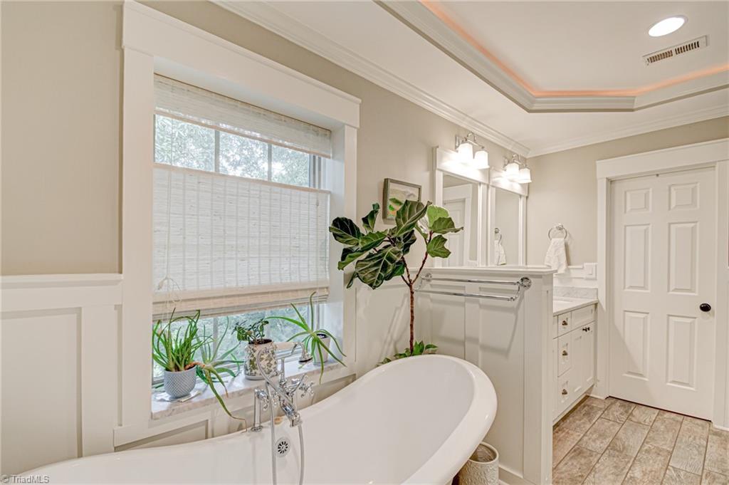 925 Ashley Glen Drive Property Photo 28
