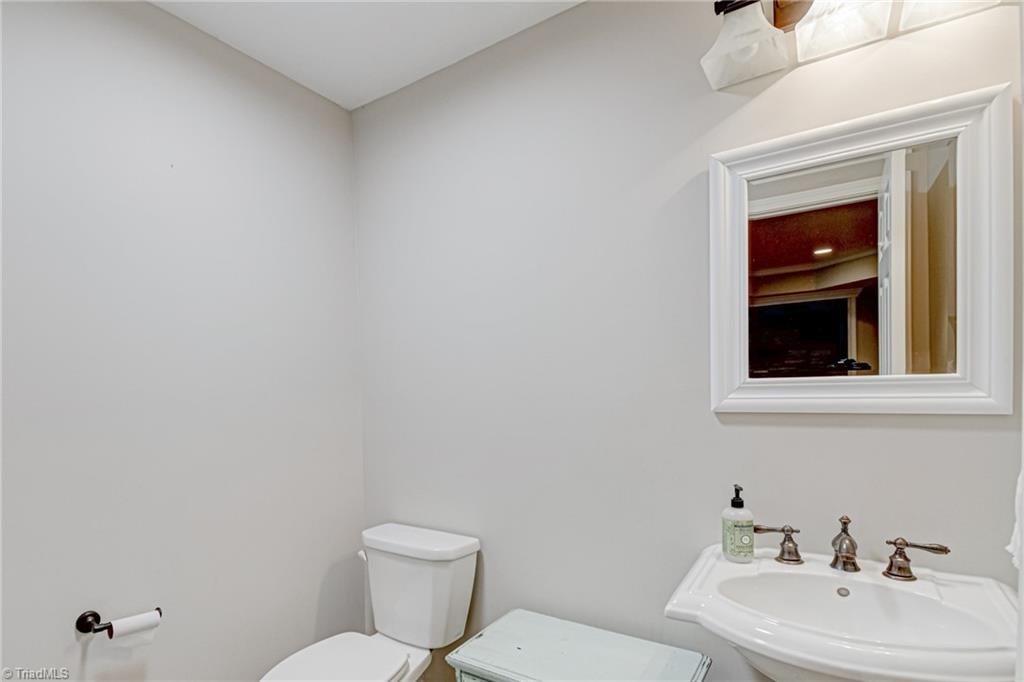925 Ashley Glen Drive Property Photo 41