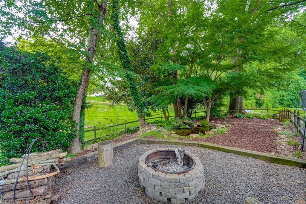 925 Ashley Glen Drive Property Photo 47