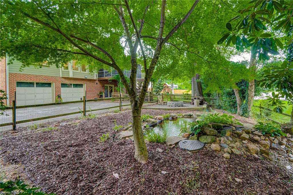 925 Ashley Glen Drive Property Photo 50