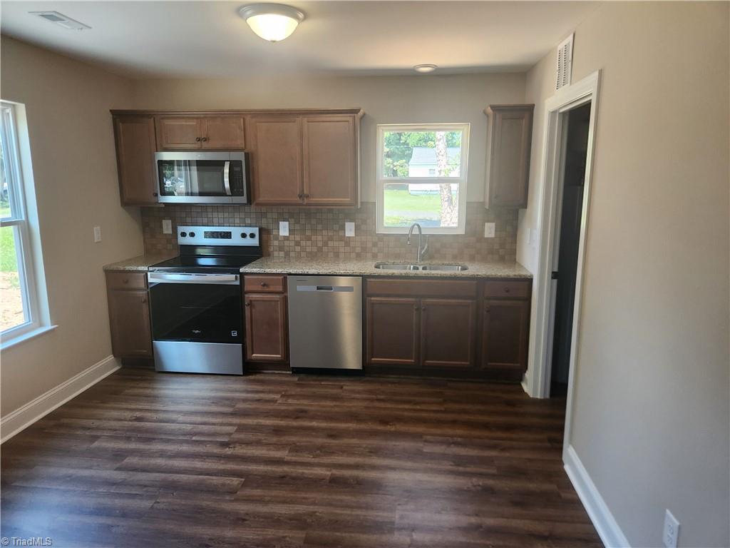 199 S 12th Avenue Property Photo 4