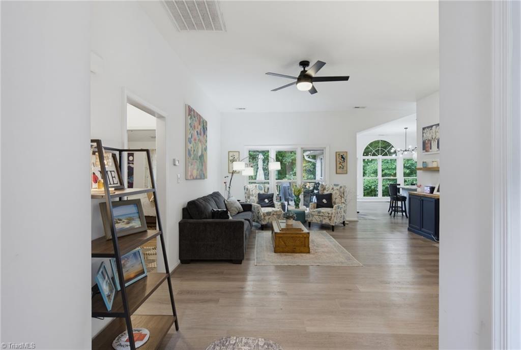 4640 Holly Brook Drive Property Photo 4