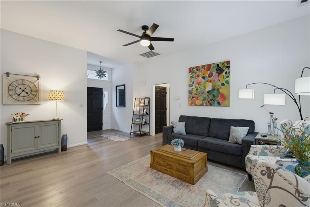 4640 Holly Brook Drive Property Photo 8